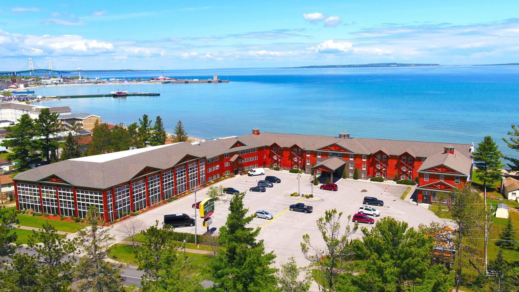 Bridge Vista Beach Hotel And Convention Center Mackinaw City Exteriér fotografie